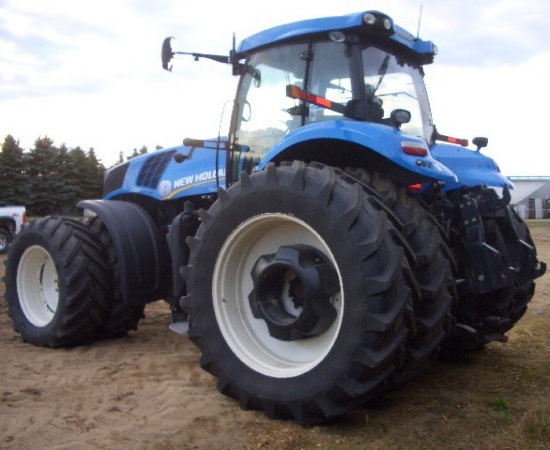 NH T8-390 MFWD Tractor