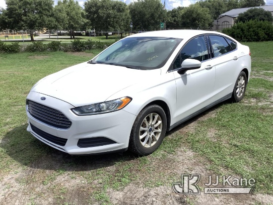 2016 Ford Fusion 4-Door Sedan Runs & Moves) (Minor Body Damage